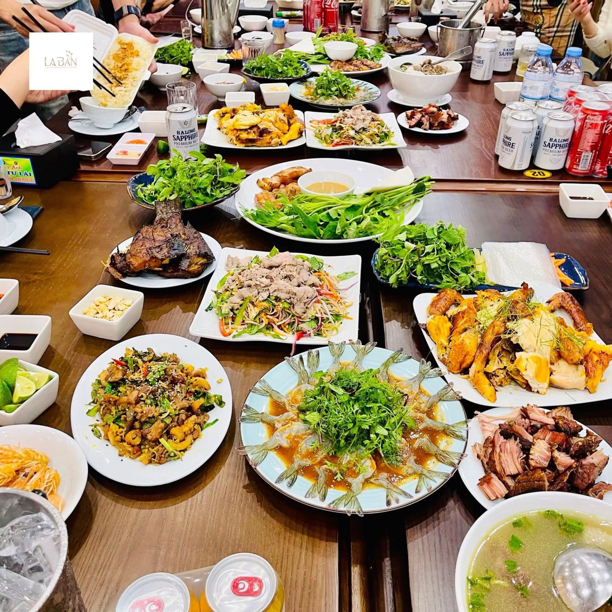 Review nhà hàng La Bàn Vân Đồn gần cảng tàu khách Ao Tiên