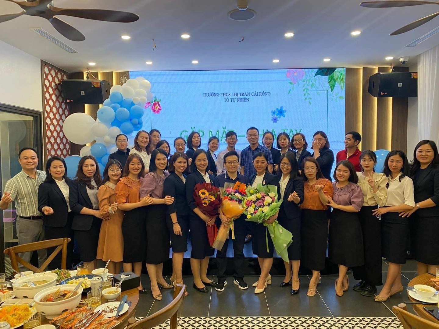 Nhà Hàng La Bàn Vân Đồn Quảng Ninh