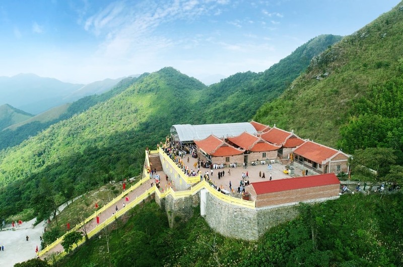 Khám phá top 10 ngôi chùa Quảng Ninh linh thiêng kiến trúc đẹp