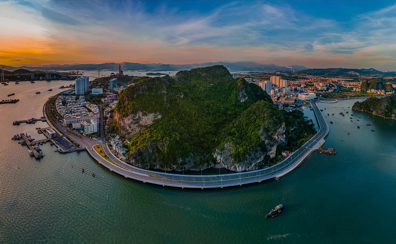 Núi Bài Thơ - Review địa điểm check in số 1 Quảng Ninh 