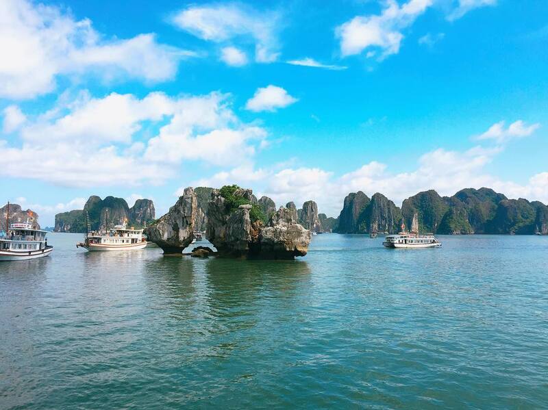 Hòn Trống Mái - Khám phá những thú vị của biểu tượng du lịch Hạ Long