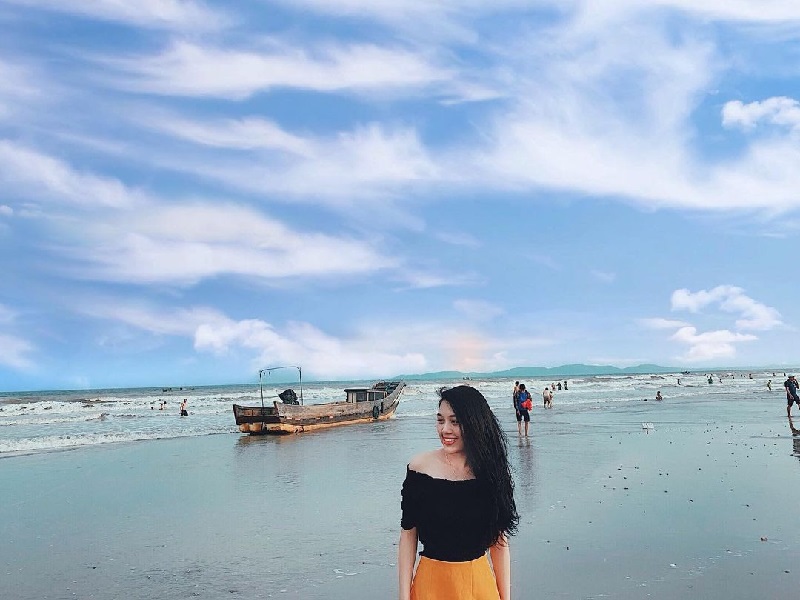 Khám phá biển Trà Cổ Móng Cái - Bờ biển đẹp nhất Quảng Ninh