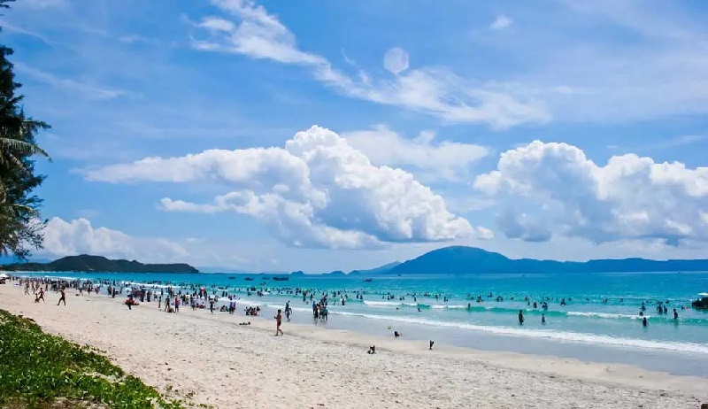 Khám phá biển Trà Cổ Móng Cái - Bờ biển đẹp nhất Quảng Ninh