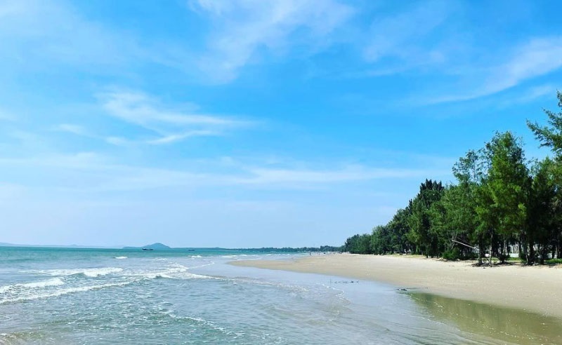 Khám phá biển Trà Cổ Móng Cái - Bờ biển đẹp nhất Quảng Ninh