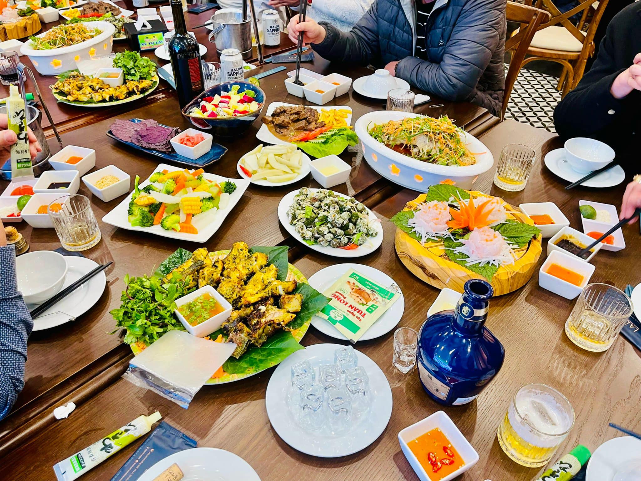 Top 10 Quán Ăn Ngon Cẩm Phả Quảng Ninh Nổi Tiếng Nhất 