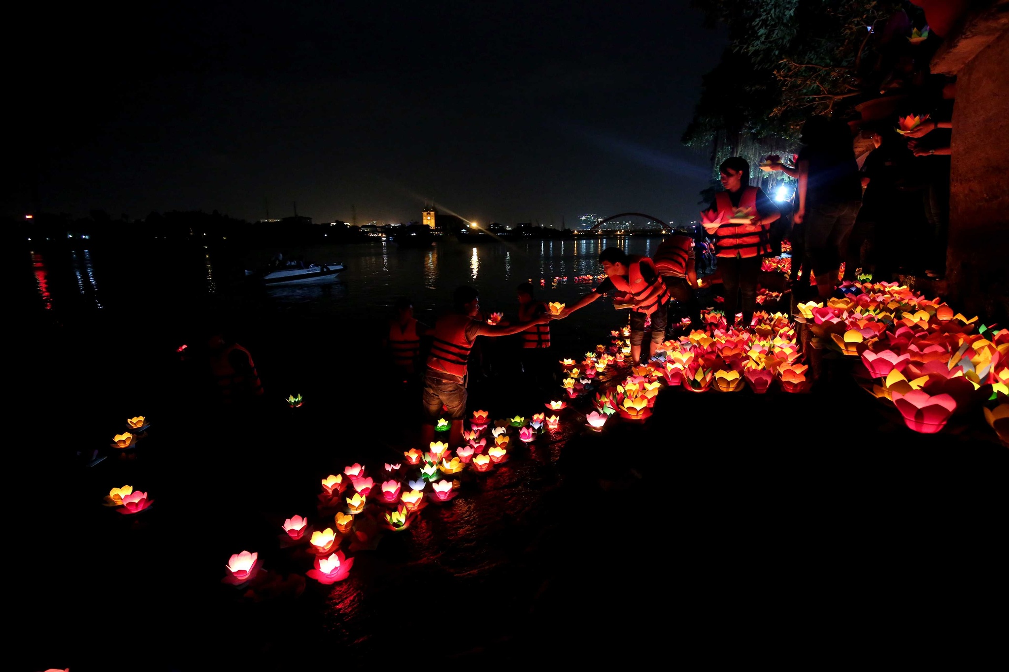 Kinh nghiệm khám phá chùa Lôi Âm Quảng Ninh chi tiết