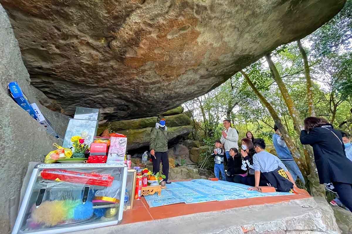 Kinh nghiệm khám phá chùa Lôi Âm Quảng Ninh chi tiết