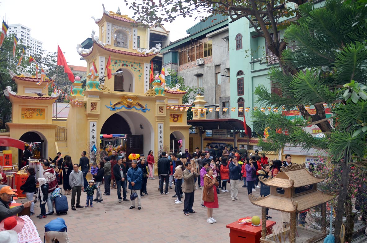 Khám phá chùa Long Tiên, ngôi chùa cổ kính giữa lòng Hạ Long